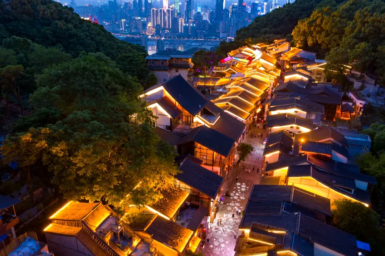 山城的文艺角落：书店与校园