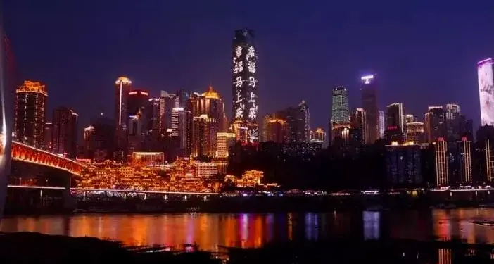 周边自驾游：山城风景在路上示意图
